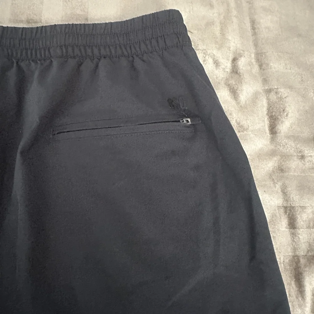 RSQ Shorts Mens XL Black Active Short‎ Elastic Waist Zip Pocket Athletic Gym